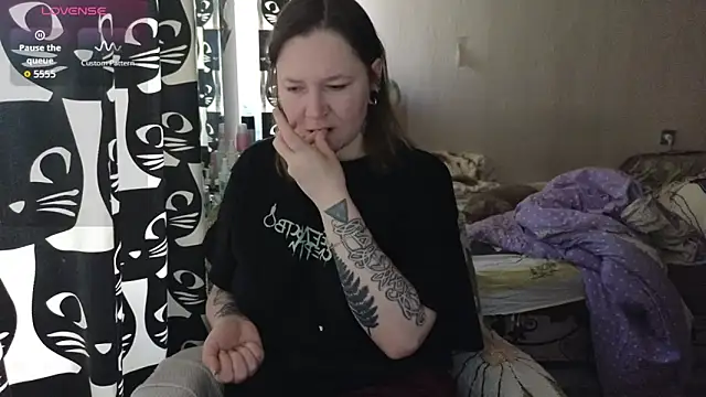 Ozalin  online show from 04-20-26, 09:34