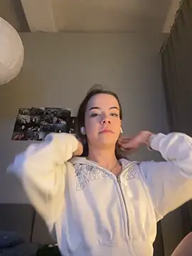 Snapshot of JulietSugar chatting on 02-03-26, 09:31 JulietSugar online show from 02-03-26, 09:31