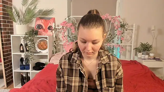 Snapshot of TobiMillinor chatting on 02-22-26, 08:18 TobiMillinor online show from 02-22-26, 08:18