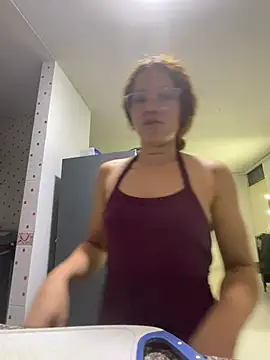 Snapshot of RED_VIOLETH chatting on 07-15-26, 02:06 RED VIOLETH online show from 07-15-26, 02:06