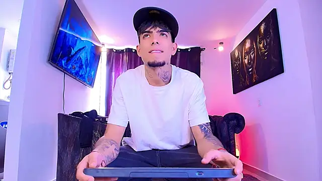 miguel aguirre  online show from 02-02-26, 02:49