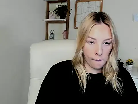 VelvetAngela online show from 03-04-26, 01:28