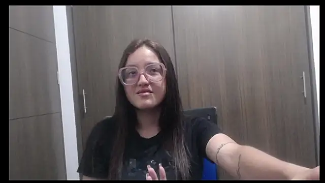 Snapshot of sheryl_25 chatting on 03-02-26, 05:08 sheryl 25 online show from 03-02-26, 05:08