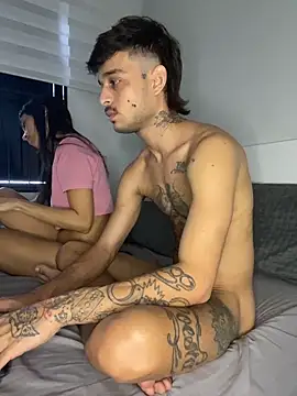 Snapshot of ruffvip chatting on 02-15-26, 02:03 ruffvip online show from 02-15-26, 02:03