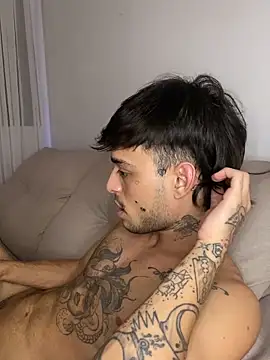 Snapshot of ruffvip chatting on 03-01-26, 01:40 ruffvip online show from 03-01-26, 01:40