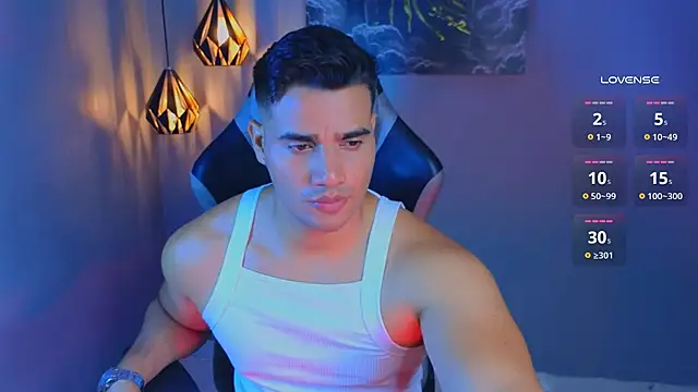 AndresRodriguez1 online show from 04-05-26, 12:30