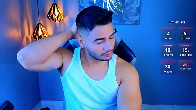 AndresRodriguez1 online show from 04-23-26, 12:29