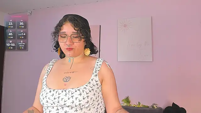 Snapshot of Sylvara_bx chatting on 04-29-26, 11:47 Sylvara bx online show from 04-29-26, 11:47