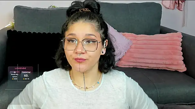 Snapshot of Sylvara_bx chatting on 06-03-26, 11:57 Sylvara bx online show from 06-03-26, 11:57