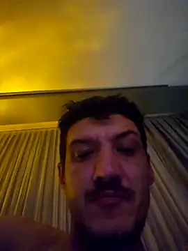 Snapshot of Tall_musty chatting on 02-22-26, 09:08 Tall musty online show from 02-22-26, 09:08