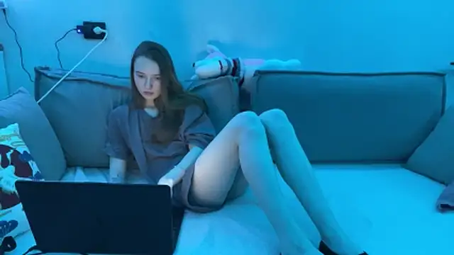 lunli0 online show from 03-02-26, 01:51