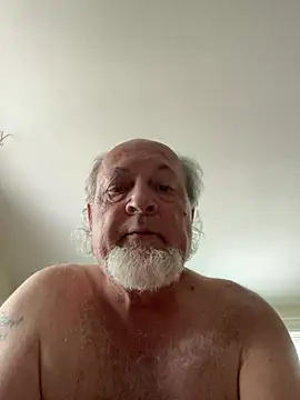 Snapshot of Skippy2420 chatting on 06-25-26, 02:54 Skippy2420 online show from 06-25-26, 02:54