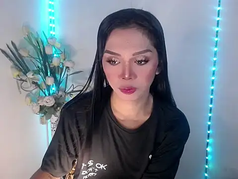 Snapshot of Darkness_Angel chatting on 06-25-26, 02:55 Darkness Angel online show from 06-25-26, 02:55