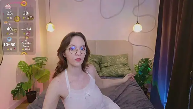 Snapshot of Crystal_lovley chatting on 03-05-26, 11:01 Crystal lovley online show from 03-05-26, 11:01