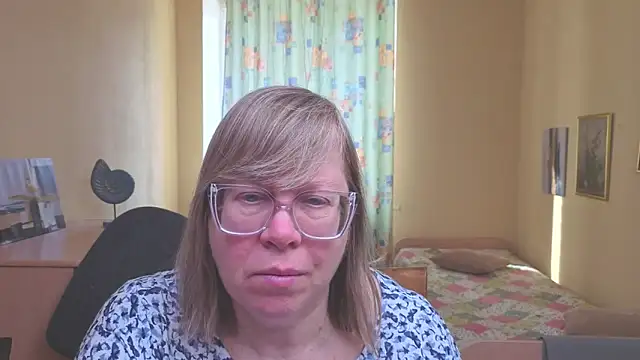 Snapshot of Emma_Eclipsee chatting on 02-19-26, 08:21 Emma Eclipsee online show from 02-19-26, 08:21