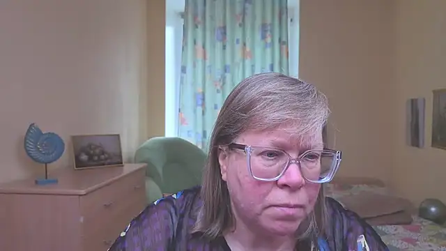 Snapshot of Emma_Eclipsee chatting on 03-04-26, 10:32 Emma Eclipsee online show from 03-04-26, 10:32