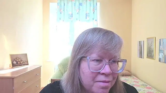 Snapshot of Emma_Eclipsee chatting on 03-11-26, 11:16 Emma Eclipsee online show from 03-11-26, 11:16