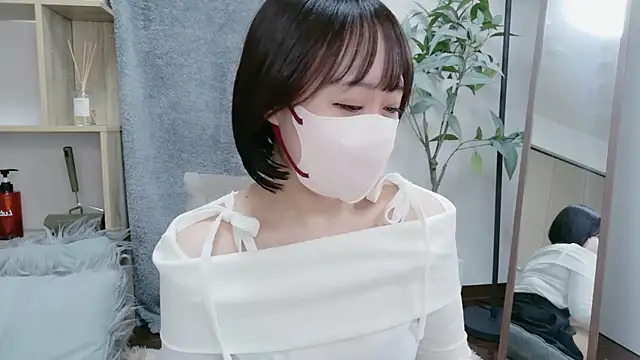 Snapshot of Himari_162 chatting on 05-18-26, 01:17 Himari 162 online show from 05-18-26, 01:17