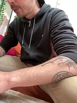 Piratee666 online show from 04-15-26, 12:23