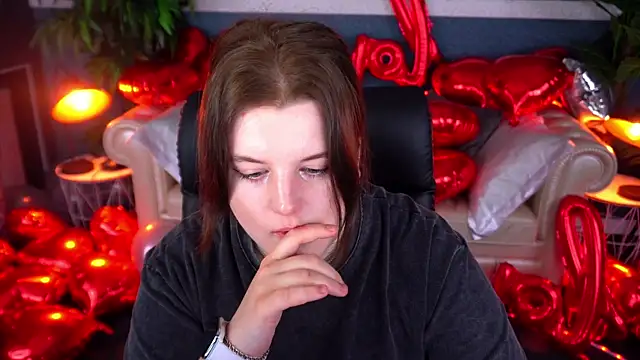 Snapshot of KristiFoxy chatting on 02-04-26, 01:28 KristiFoxy online show from 02-04-26, 01:28