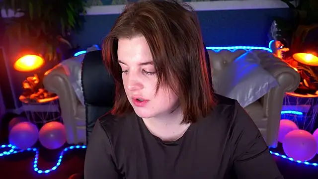 Snapshot of KristiFoxy chatting on 03-06-26, 01:29 KristiFoxy online show from 03-06-26, 01:29