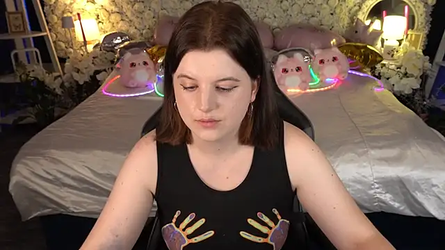 KristiFoxy online show from 05-12-26, 06:38