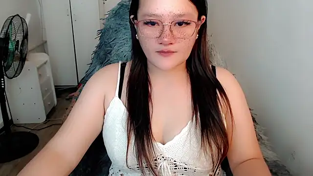 UrLovelyWetPussy online show from 03-09-26, 09:24