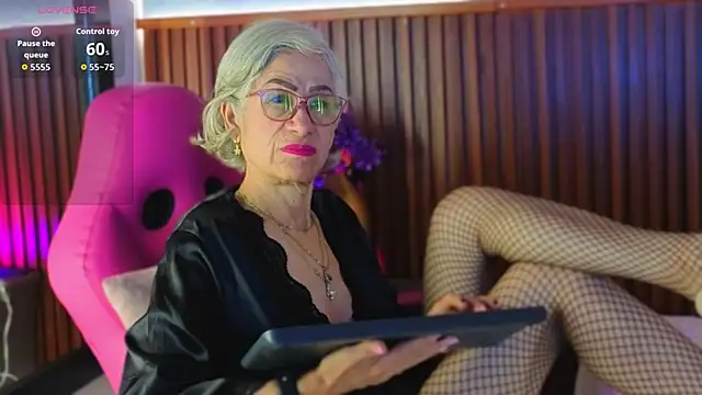 miss monserrate01 online show from 04-24-26, 01:46