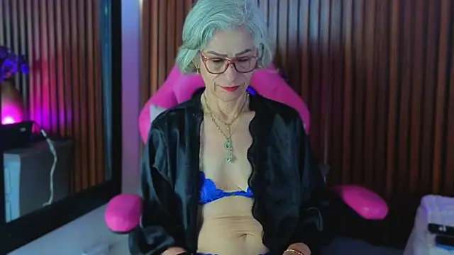 miss monserrate01 online show from 04-25-26, 01:41