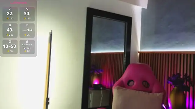 Snapshot of miss_monserrate01 chatting on 05-09-26, 01:38 miss monserrate01 online show from 05-09-26, 01:38
