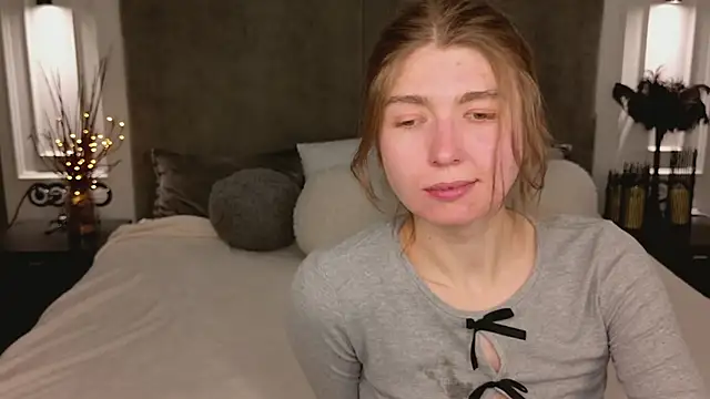 Bubble Chloe online show from 04-22-26, 02:18