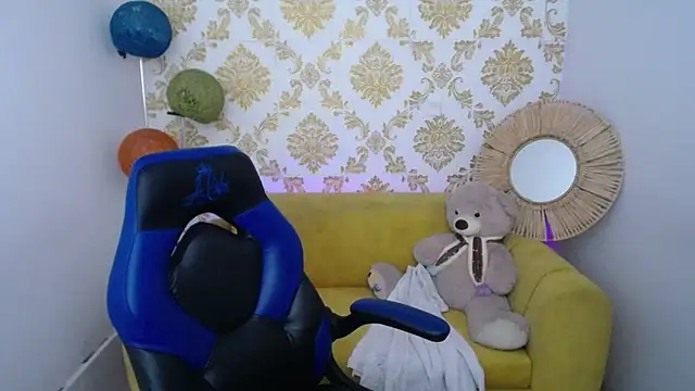 ALISS M  online show from 02-14-26, 09:11