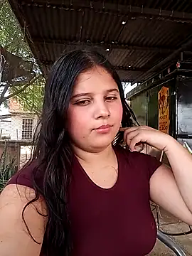 Salome Vivas online show from 04-25-26, 04:48