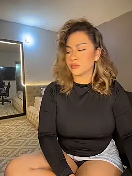 Snapshot of Regina_Korz chatting on 03-18-26, 06:33 Regina Korz online show from 03-18-26, 06:33