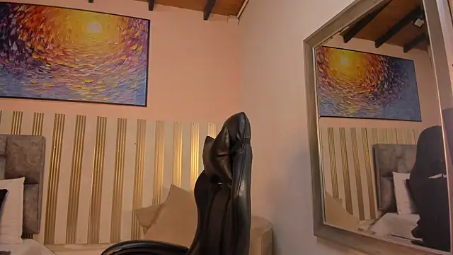 nina glow online show from 04-22-26, 11:23