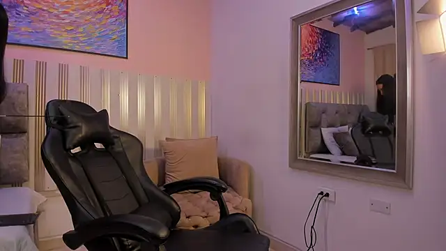 nina glow online show from 04-26-26, 11:30