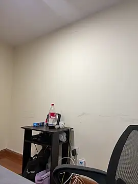 Sara Fernandez  online show from 04-22-26, 01:45