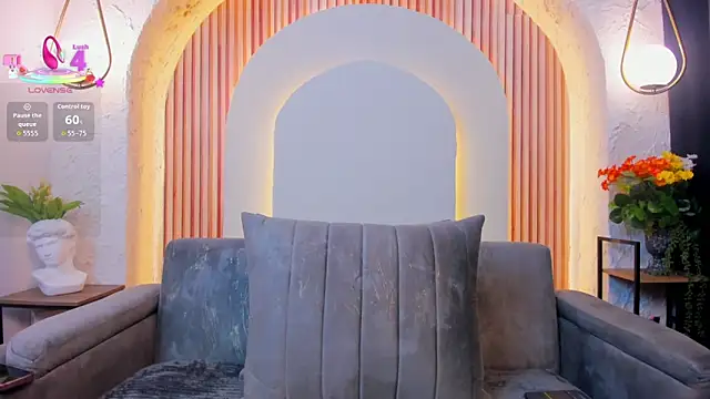 violet scott  online show from 04-26-26, 11:30