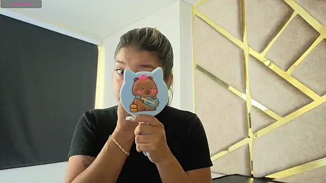 Dahiana Dmour  online show from 04-23-26, 12:40