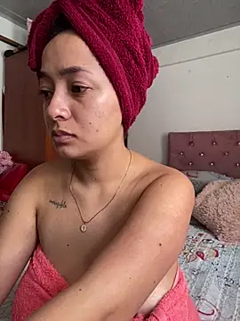 JulietaRiios online show from 04-01-26, 07:22