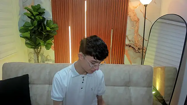 Patrick Howland  online show from 03-17-26, 03:44