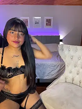 Annie Alicee online show from 05-23-26, 04:55