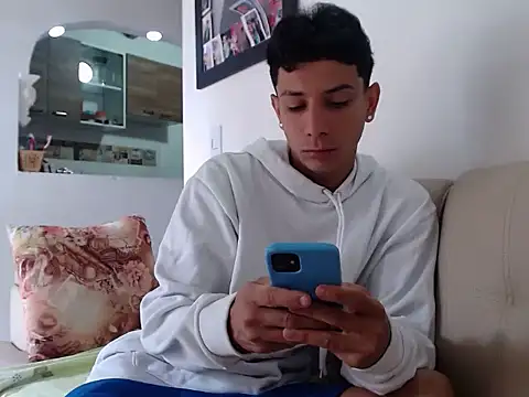 waner thom online show from 02-08-26, 05:05