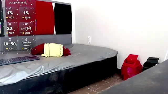 Gata Salvaje   online show from 03-11-26, 03:23