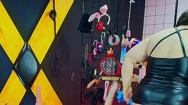 Judith Mature bdsm online show from 03-24-26, 12:32