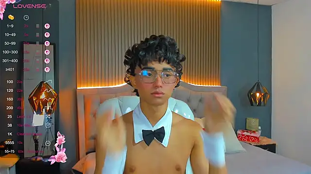 Noa 03 online show from 04-06-26, 06:09