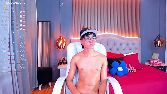 Noa 03 online show from 04-18-26, 07:07