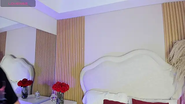 rebeca taylor online show from 02-07-26, 03:32