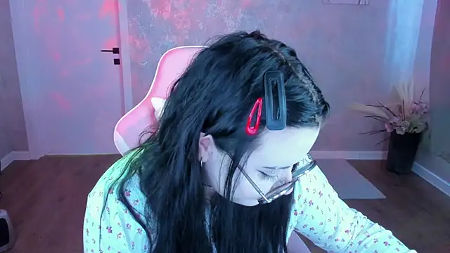 Kira G0ld online show from 04-06-26, 04:46