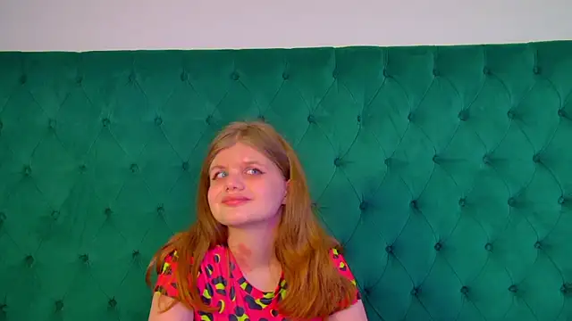 ChloeHalses online show from 04-28-26, 05:12